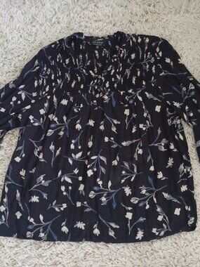 Lucky Brand Womens M Boho Blouse Floral Smocked Top Long Sleeve Viscose Navy